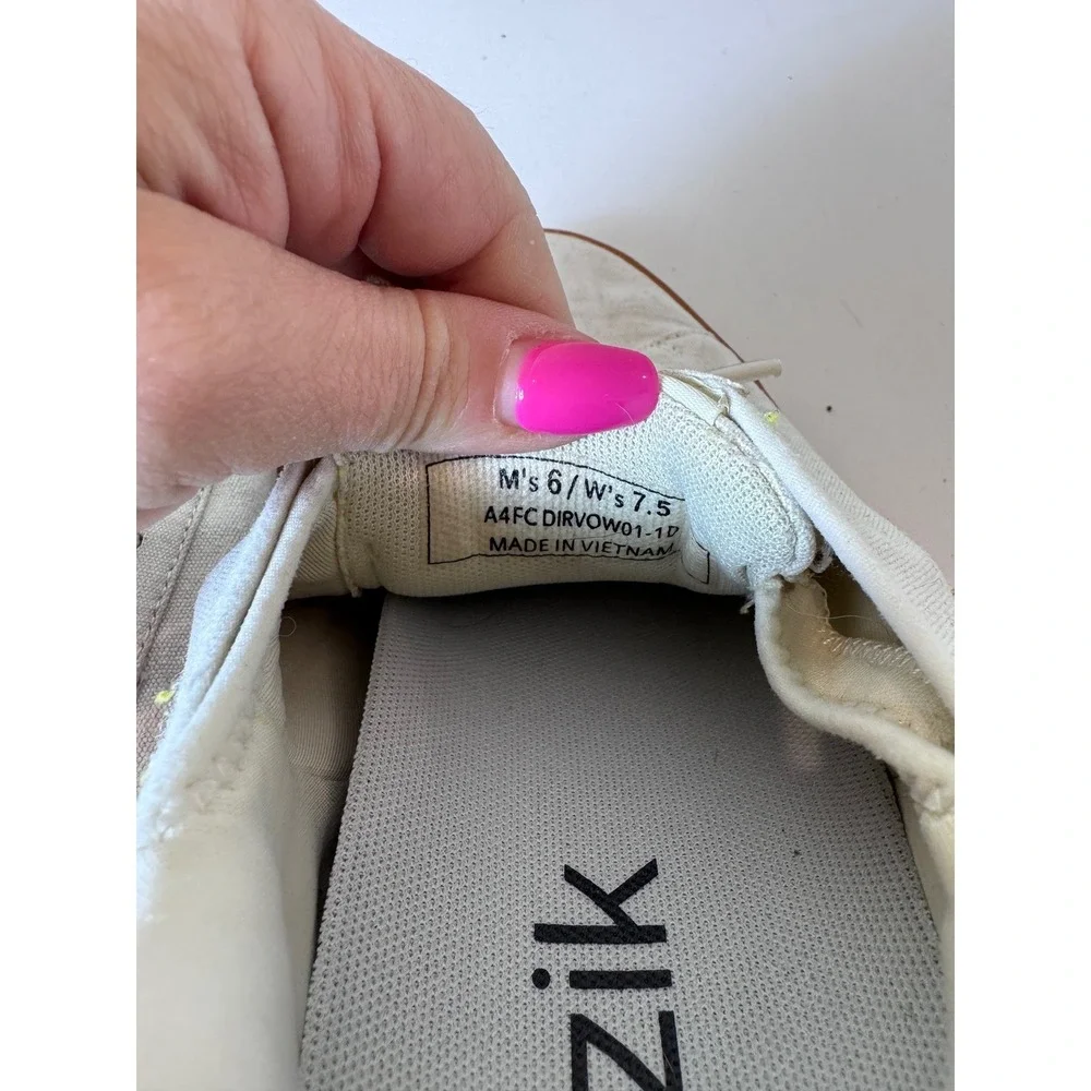 Kizik Madrid Canvas Sneakers Womens 7.5 White‎ Minimalist Sustainable Comfy